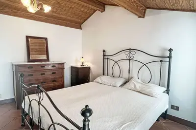 Image de Belle maison de vacances privée pour 4 personnes avec Wifi et terrasse