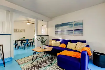 Image de Simple Modern Gem, 2 Blocks to Beach, Pet Friendly