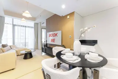 Image de Business Bay sleeps 6 people with Amazing Views!