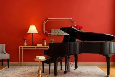 Image de The Red Room. Double King Bed. Grand Piano