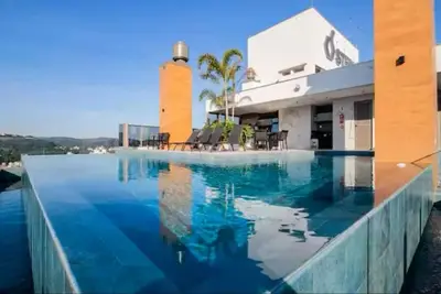 Image de Complete apartment with rooftop pool, gym and Wi-Fi 900m from Vila Germânica