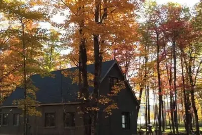 Image de Beaver Camp on the Lake