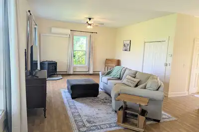 Image de VanMar House-Charming Renovated Farmhouse at Creekstone Farms with Ac
