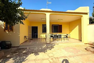 Image de Maison de Vacances 'Blue Infinity' avec Vue sur la Mer, Terrasse Commune et Climatisation