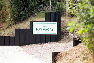 Image de Horsebox glamping in Shropshire - Welcome to the Hay Vacay!