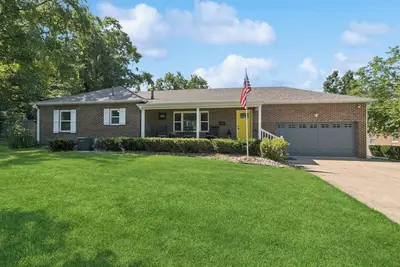Image de Ideal Location! Newly Remodeled Home - In the Heart of Des Moines!