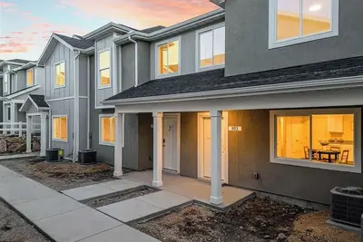 Image de 🏔 Charming Mountain Retreat in the Heart of Heber City Back Side of Park City