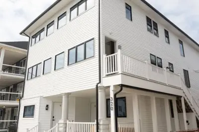 Image de Amazing all new 1fl condo> Steps to The Beach