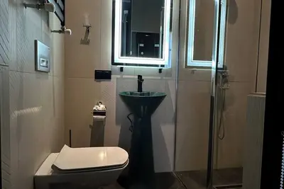 Image de Entire place