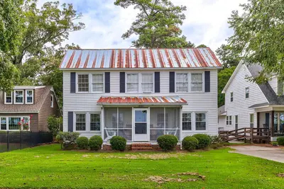 Image de Quaint 5-bedroom family lake front house in Lake Waccamaw