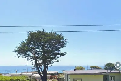 Image de Delightful 2-bedroom occuan view cottage, 2 minutes walk to the beach