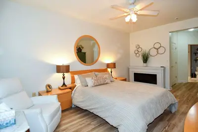 Image de Mid-Term Gem - Private Bedroom Suite