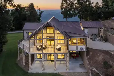 Image de Mountain Vida Vibes is a stunner and only 5 min away from Hidden Hill Venue!