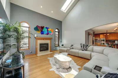 Image de Game Room & Deck: Family Home in Chicago Area!
