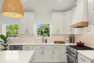 Image de New! Charming 2-bedroom Modern Cottage in peaceful Fall City with Ac and Views