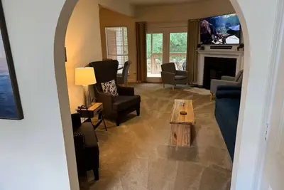 Image de Cheerful 2 bedroom townhouse with fireplace