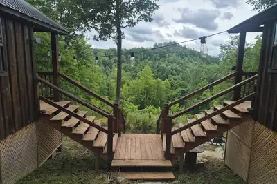 Image de Summit Ridge 2 1/2 Cabins in 1- Spectacular Views- Great Location, near the Rrg