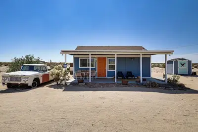 Image de Boho Bungalow w/ Hot Tub: 16 Mi to Joshua Tree Np