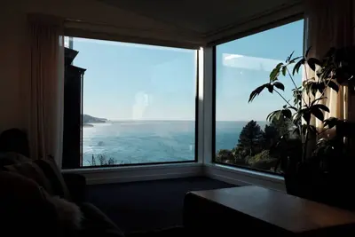 Image de Architectural home with stunning sea views in St Clair