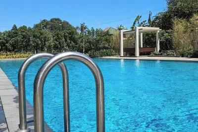 Image de Female Only Couch Space in The Living Room for Baggage Drop Short Stay Free WiFi