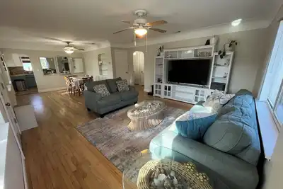 Image de 2 Bedrooms, 1 Bath, Fenced Yard, Pet Friendly, All Utilities Included