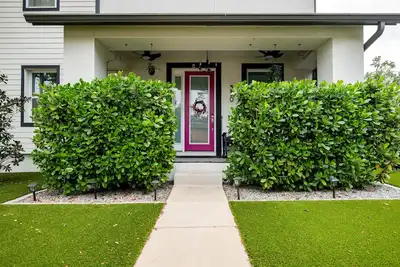 Image de The WonderNest, where family fun meets coastal comfort in St Pete (30 Day Min Stay)