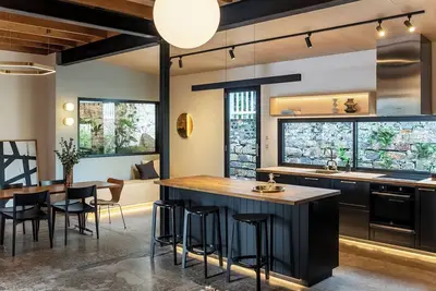 Image de Luxury Historic Landmark ‘Holdgate’s Cottage’