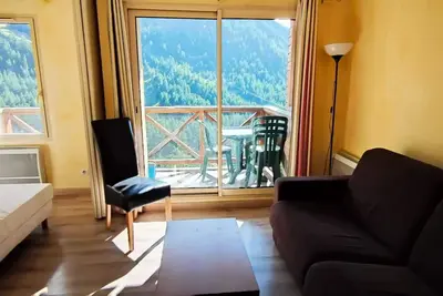Image de 2 Pieces Cosy A La Montagne Proche Pistes Et Commerces