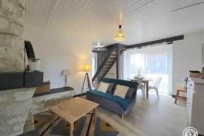 Image de Maison spacieuse Périgord Pourpre avec piscine partagée