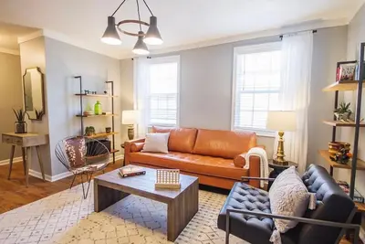 Image de Strawberry Lane: Modern 3br in Downtown Chs!