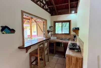 Image de 2 bed, 2 bath, full kitchen. With pool & parking.