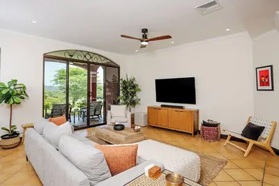 Image de Ground Floor Condo in Bougainvillea 7103, Reserva Conchal Golf & Garden Views