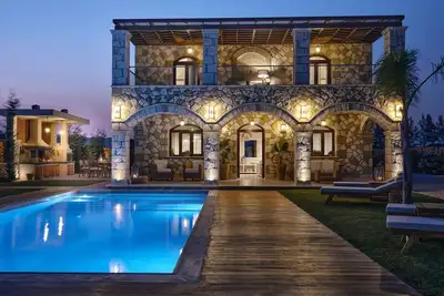 Image de Casa Di Pietra - Quatre Chambres Villa, Couchages 8