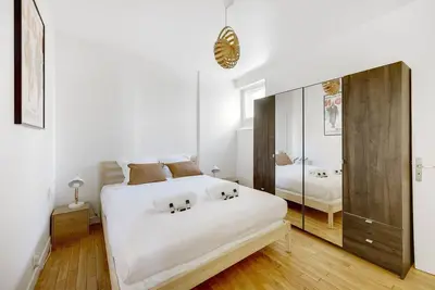 Paris City Center Vibrant