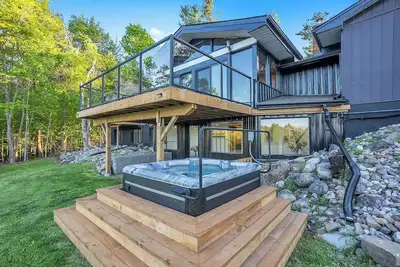 Image de Family Friendly Nature Stay with Private Pond & Hot Tub