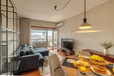 Image de Norton de Matos Ii by House and People