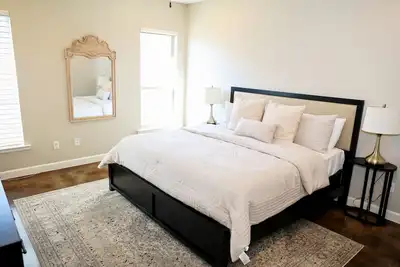 Image de New! Charming 3-bedroom house in Midland