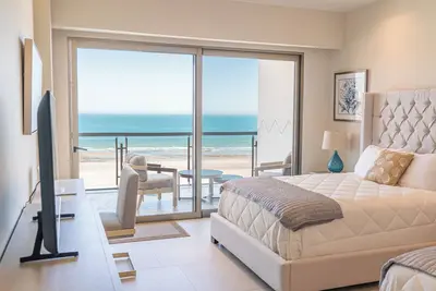 Image de Spacious 2 Queen Bed Studio Condo with Gym, pools and Lazy River