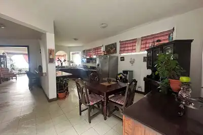 Image de Large House With View To Lake Atitlan