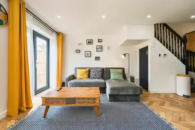 Image de Jersey King - Stylish Bristol House!