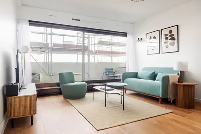 Image de Blueground | Saint-Lambert, balcony, nr Eiffel Tower