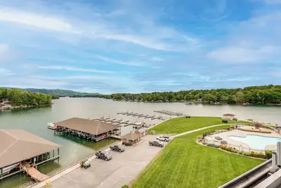 Image de Resort Amenities & Beach Access: Huddleston Condo