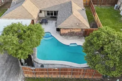 Image de Upscale 4br Family Home | Designer Furnished | Near Nature & Lakes<br><br>Stay in style