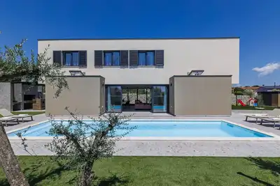 Image de Belle maison de vacances privée avec Wifi, piscine privée, climatisation, Tv et terrasse