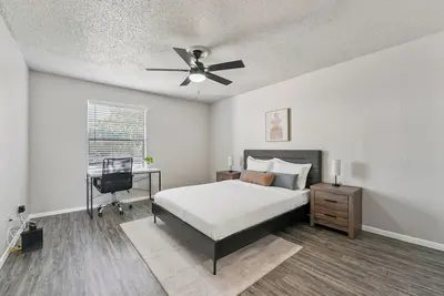 Image de The Landry 107 | Spacious and Cozy 2 Bedroom 2bth