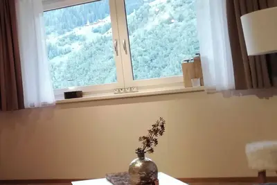 Image de Appartement 'Alp and Air' avec vue sur la montagne, terrasse privée et Wi-Fi