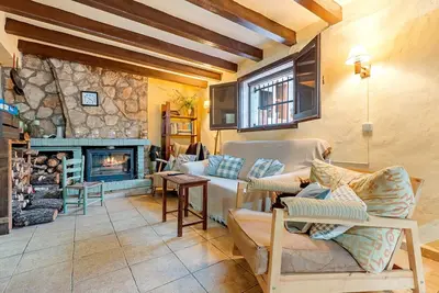 Image de Maison de Vacances 'Tranquil' avec Vue sur la Montagne, Wi-Fi et Climatisation
