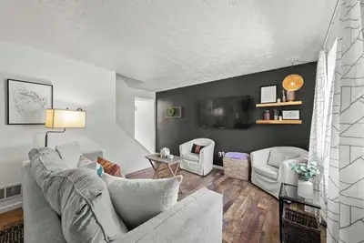 The StayBerry - Stay for 6