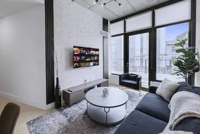 Image de NoLibs Nook | Trendy 1br Retreat for Group of 4