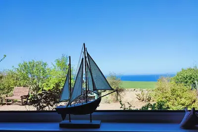 Spacious bungalow with sea views!